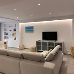 Luxury Sea House شقة *